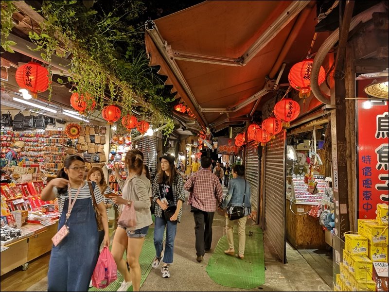 Huawei P20 Pro: Thiết kế đẹp, camera chất lượng Huawei P20 Pro: Thiết kế đẹp, camera chất lượng