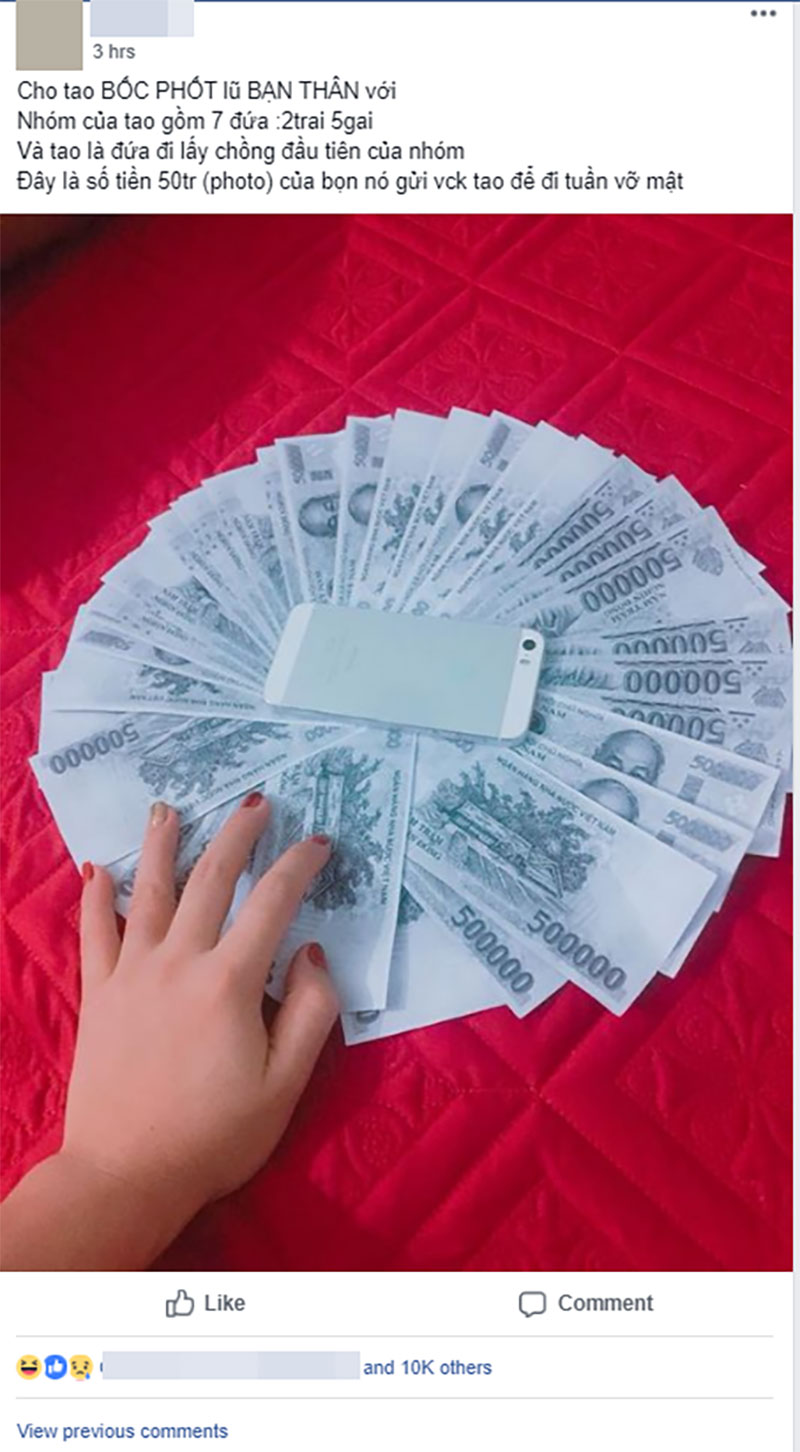 Hội bạn thân lầy lội tặng hẳn 50 triệu tiền mừng cho cô dâu chú rể, thế nhưng nhìn kỹ mới tá hỏa phát hiện sự thật