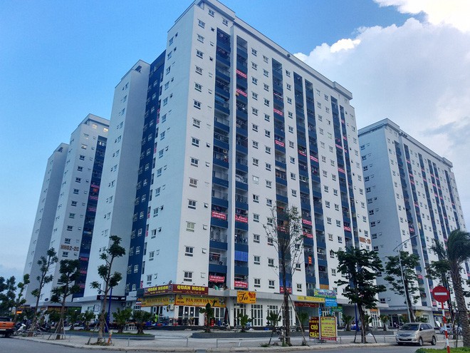 Hà Nội: 9 tòa chung cư tại khu đô thị Thanh Hà treo băng rôn đỏ rực vì hàng nghìn gia đình khốn đốn do nước bẩn