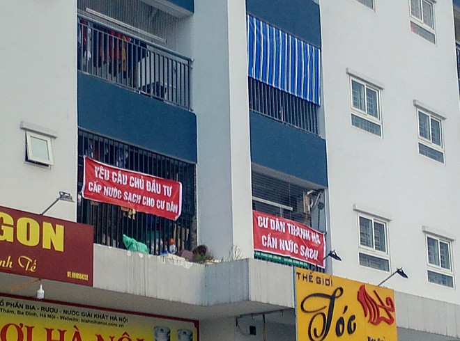 Hà Nội: 9 tòa chung cư tại khu đô thị Thanh Hà treo băng rôn đỏ rực vì hàng nghìn gia đình khốn đốn do nước bẩn