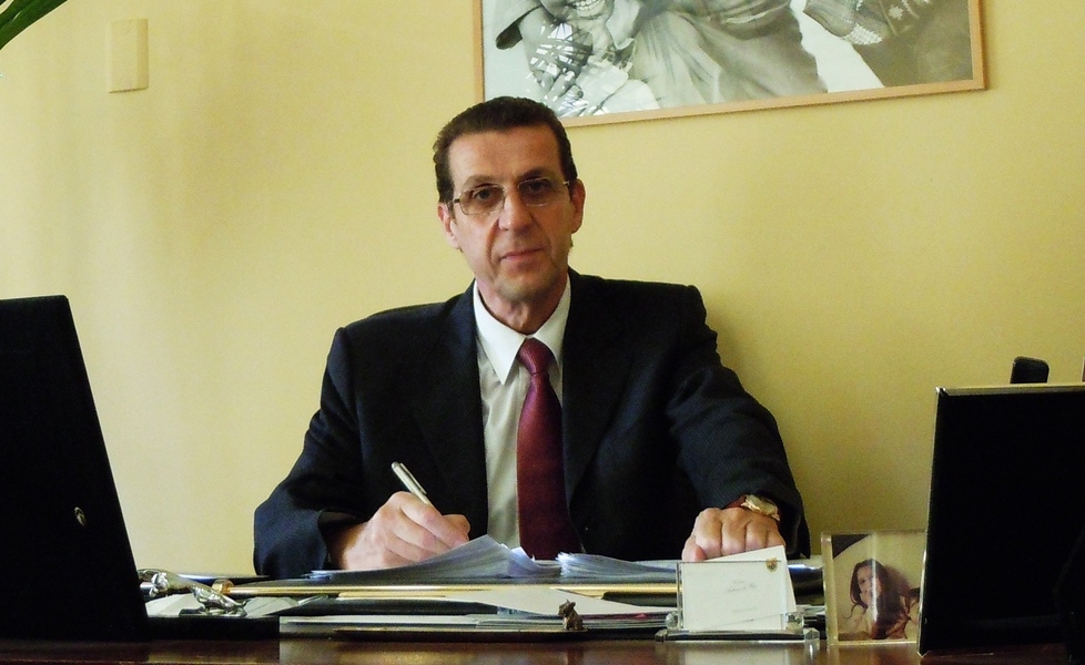 Xác chết lõa thể của vị tỷ phú kim cương và vụ án mạng đầy uẩn khúc