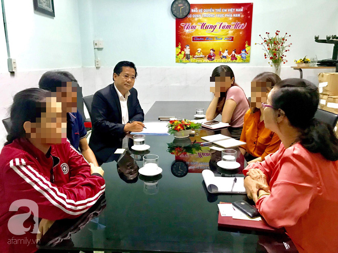 Bình Phước: Ở nhà trông em, bé gái 13 tuổi nghi bị dượng vào nhà dùng vũ lực hiếp dâm nhiều lần đến mang thai 6 tháng