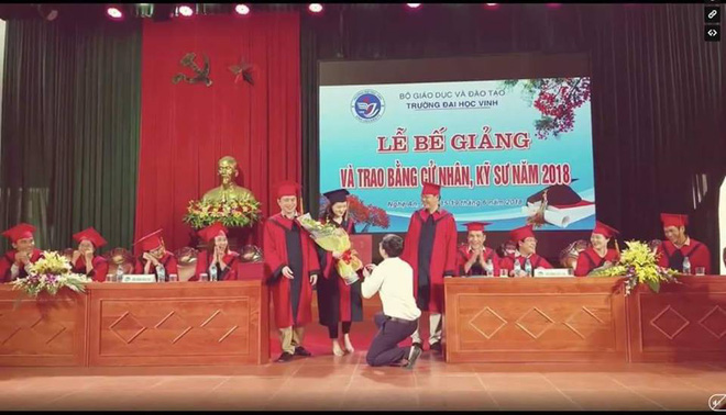 Lãnh đạo trường Đại học Vinh lên tiếng sau vụ Phó bí thư đoàn cầu hôn sinh viên trong lễ tốt nghiệp