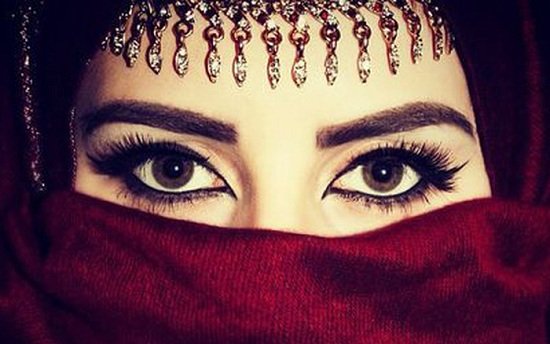 Người chồng đệ đơn ly hôn vì phát hiện điều bất thường ở vợ