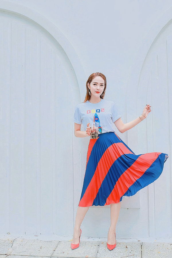 10 cách diện họa tiết kẻ sọc trẻ trung như sao Việt