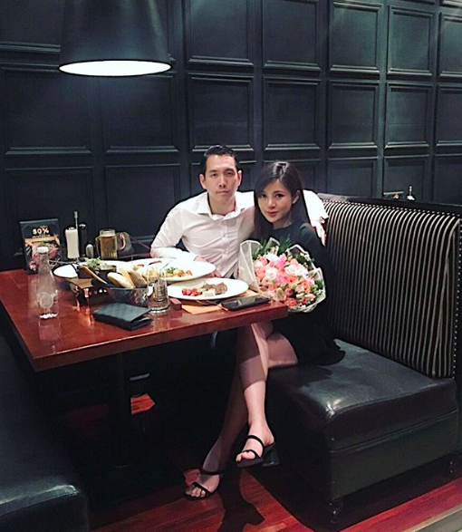 Chỉ một tháng sau khi sinh em bé, hotgirl Tú Linh đã lấy lại vóc dáng thon thả đáng mơ ước