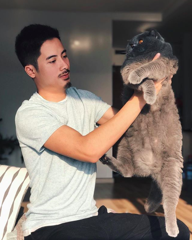 JVevermind mùa World Cup: Mắt gấu trúc, tóc mái lởm chởm, râu còn bị mốc