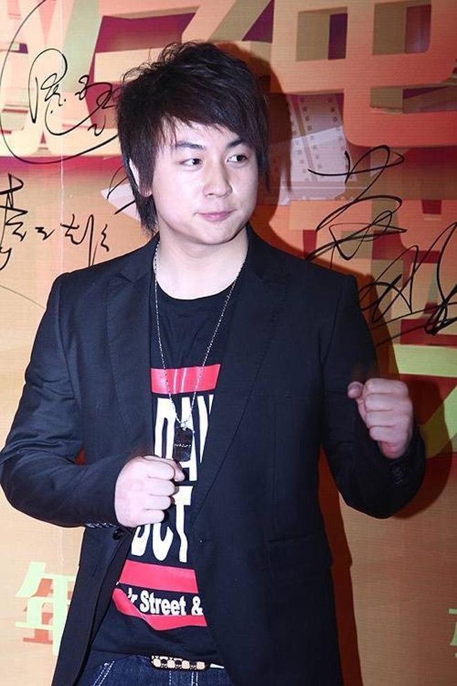 Thích Tiểu Long: Cậu bé vàng từng rất được yêu thích và hành trình tìm lại hình ảnh tuổi 30