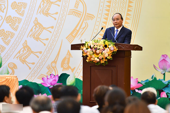 Thủ tướng: Báo chí cần phản bác luận điệu sai trái trên mạng xã hội