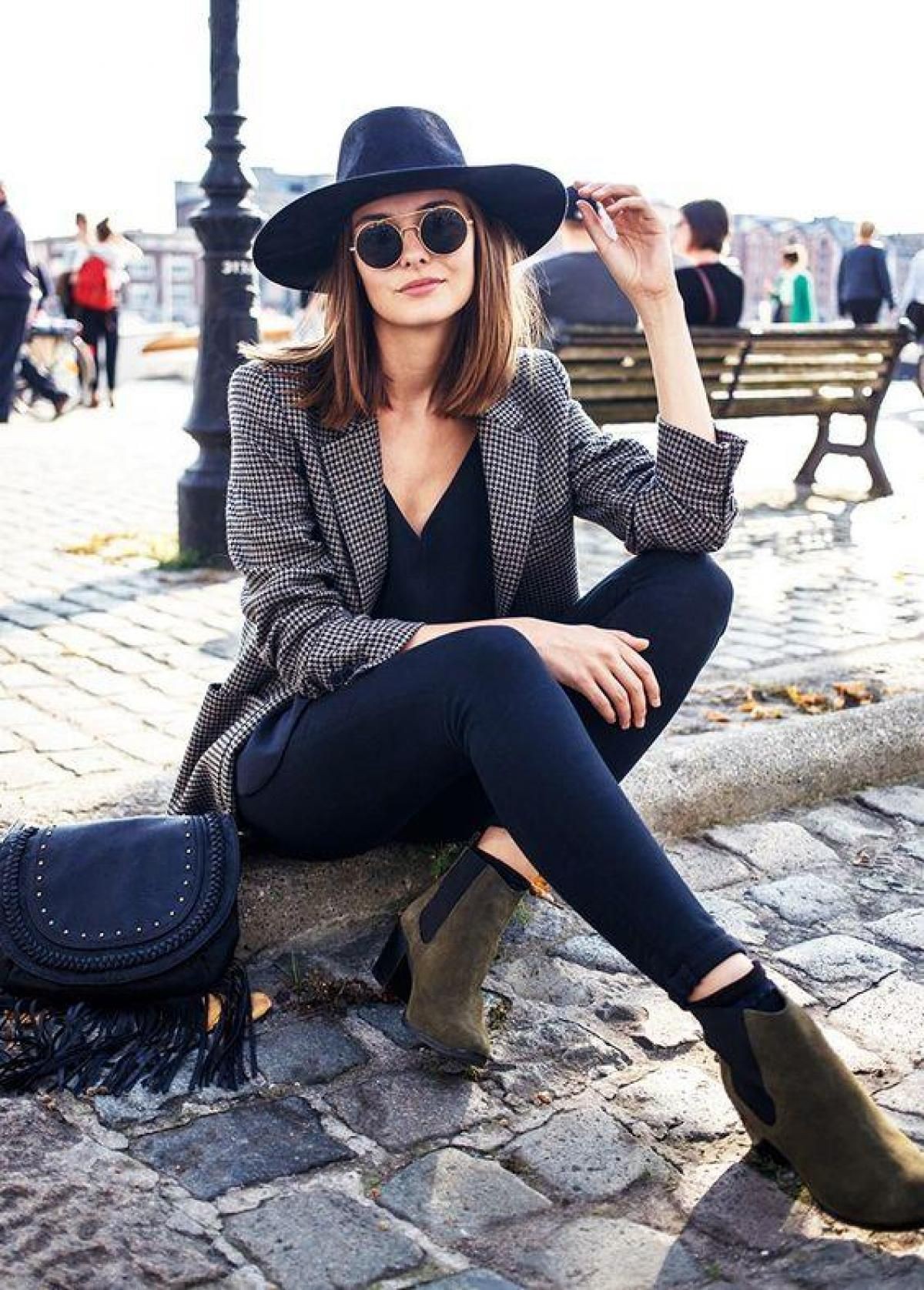 Sau một đêm cuồng nhiệt cùng World Cup, thực hiện ngay những cách này sẽ giúp giảm quầng thâm mắt rõ rệt