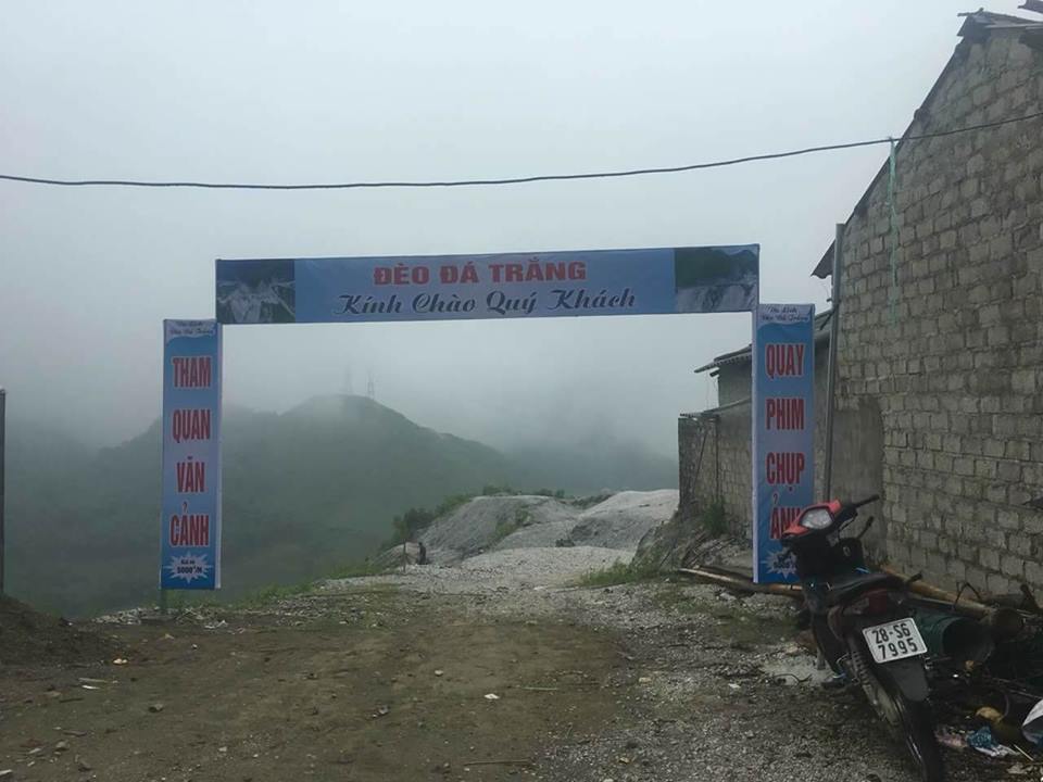 Dẹp bỏ việc thu phí trái phép trên đèo Thung Khe