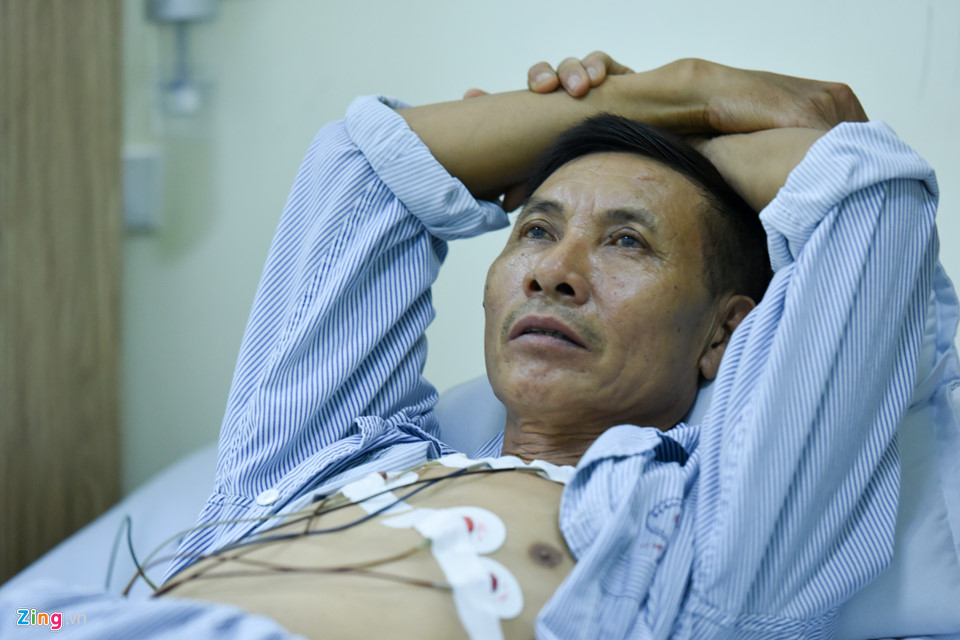 Bệnh nhân tim, chạy thận kìm nén cảm xúc khi xem World Cup