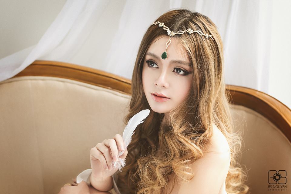 Nhiều bất ngờ về hotgirl bị ném đá trên VTV sau bình luận về tuyển Brazil Nhiều bất ngờ về hotgirl bị ném đá trên VTV sau bình luận về tuyển Brazil