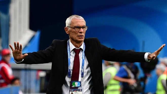 HLV đầu tiên mất việc ở World Cup 2018