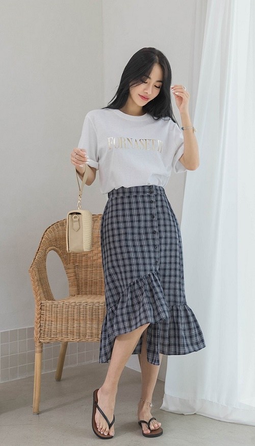 7 kiểu chân váy mọi quý cô nên có trong tủ quần áo của mình 7 kiểu chân váy mọi quý cô nên có trong tủ quần áo của mình