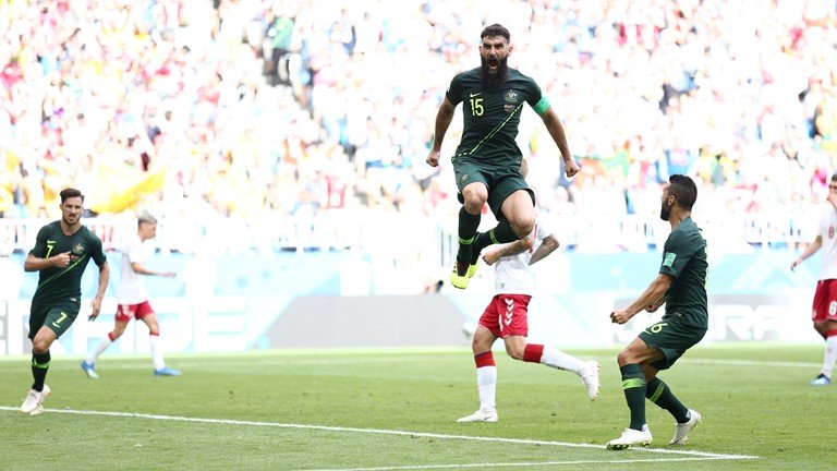 Hòa hú vía với Úc, Đan Mạch sáng cửa đi tiếp