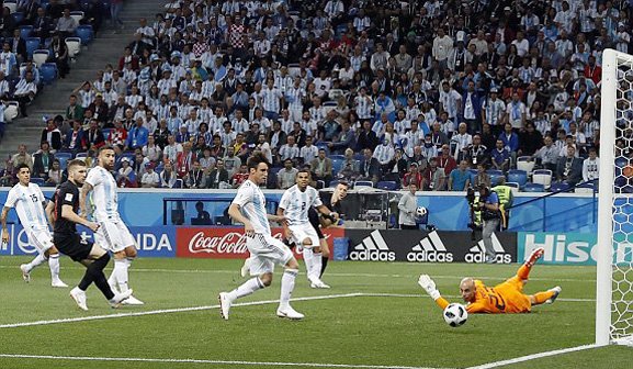 Messi bất lực, Argentina thua tan nát trước Croatia