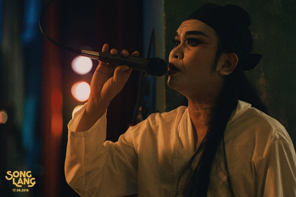 Song Lang tung trailer, lộ ảnh Isaac điển trai khi hóa trang thành nghệ sĩ cải lương Song Lang tung trailer, lộ ảnh Isaac điển trai khi hóa trang thành nghệ sĩ cải lương