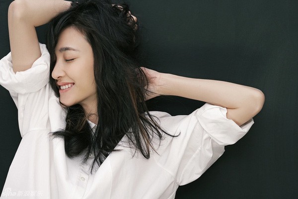 Cưới nhau rồi mà chồng không muốn đứng tên chung sổ đỏ, lại mượn tiền vợ để mua nhà riêng