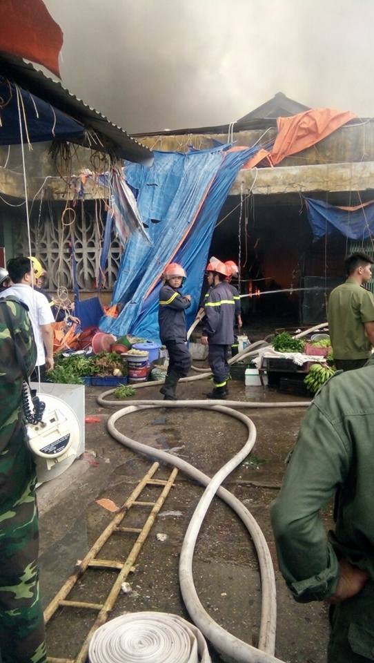 Hà Nội: Cảnh hoang tàn sau vụ cháy chợ Sóc Sơn khiến nhiều tiểu thương trắng tay