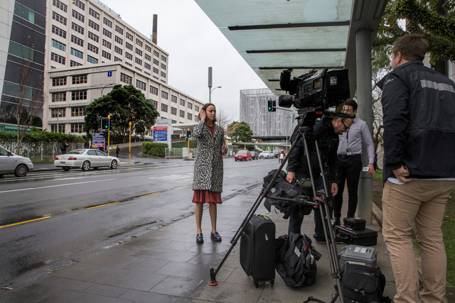 Báo chí New Zealand sốt tin thủ tướng nhập viện sinh con đầu lòng