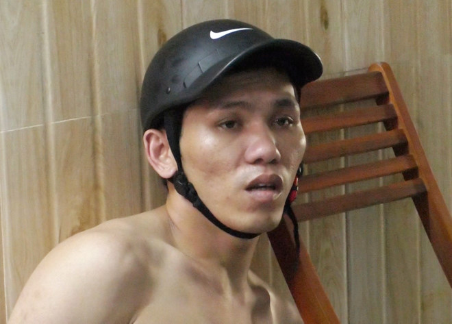 Trinh sát phá cửa khống chế 9X chuyên bán ma túy đá