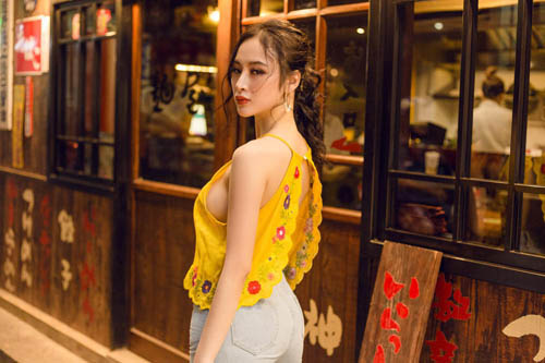 Mặc màu vàng như thế nào để đẹp như sao Việt?