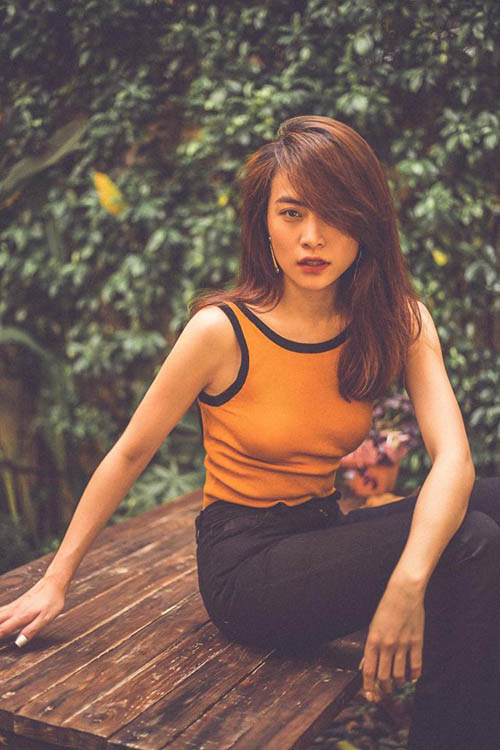 Mặc màu vàng như thế nào để đẹp như sao Việt? Mặc màu vàng như thế nào để đẹp như sao Việt?