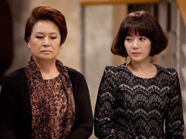 Mẹ chồng mở miệng ra là nói miễn sao các con hạnh phúc là được và sự thật đời không như là mơ