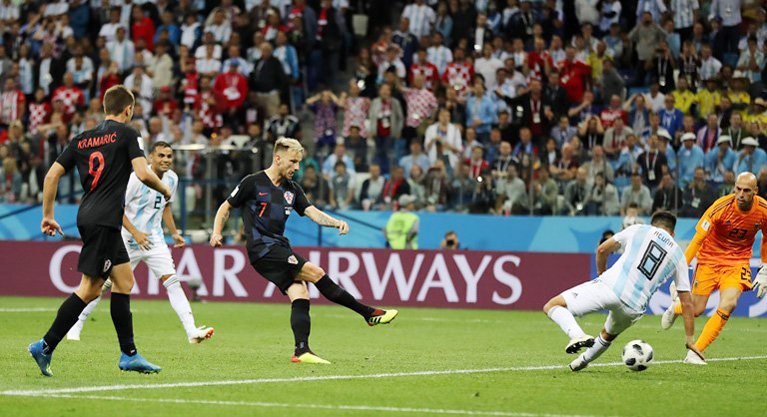 Messi bất lực, Argentina thua tan nát trước Croatia