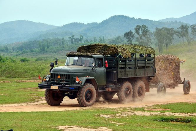 Pháo phòng không phô diễn hỏa lực tại trường bắn TB-1