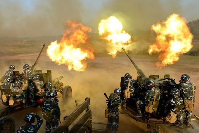 Pháo phòng không phô diễn hỏa lực tại trường bắn TB-1