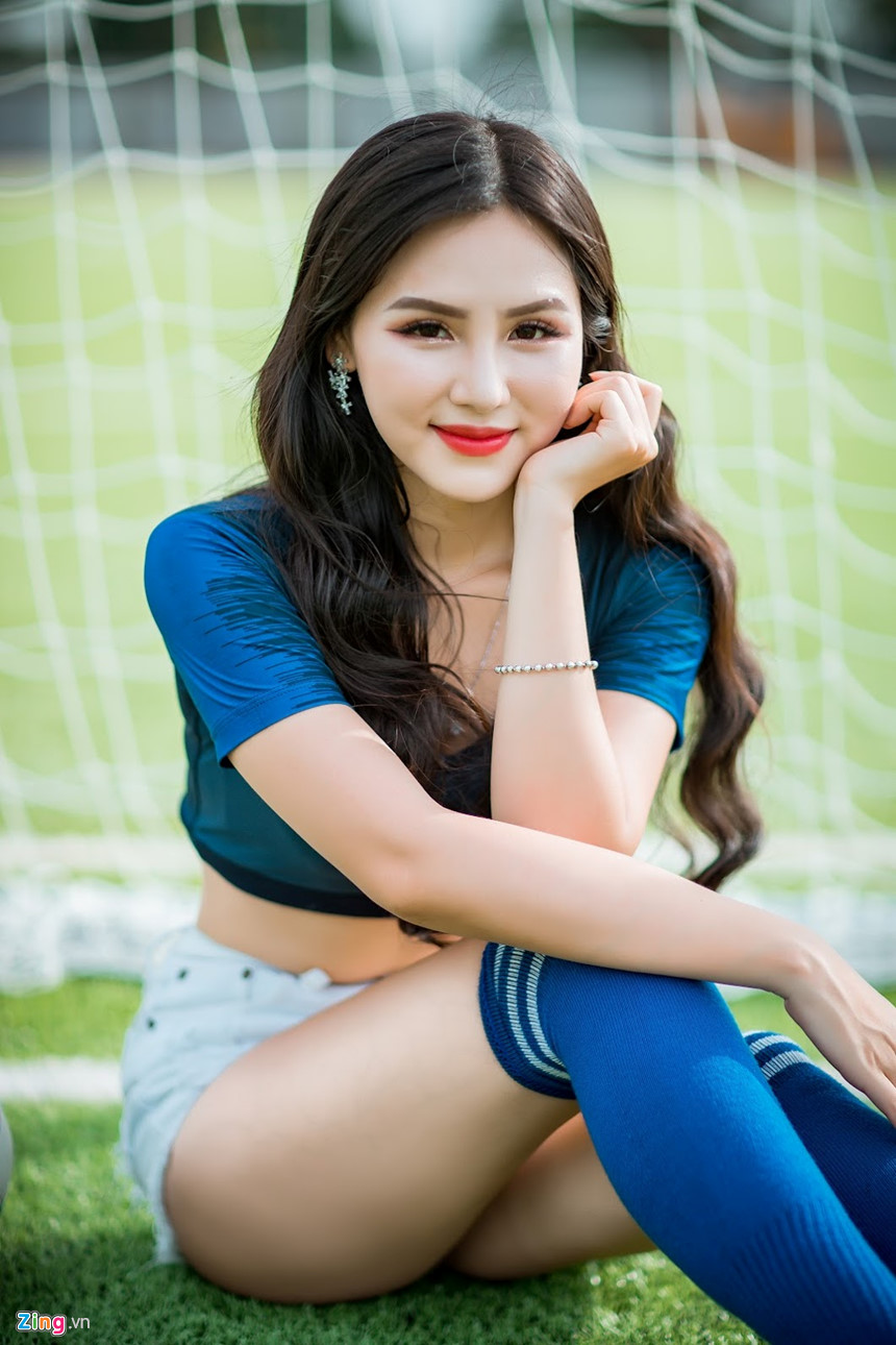 Hotgirl bình luận trên VTV cổ vũ tuyển Pháp, mơ ước làm phóng viên ảnh