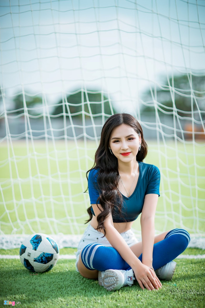 Hotgirl bình luận trên VTV cổ vũ tuyển Pháp, mơ ước làm phóng viên ảnh