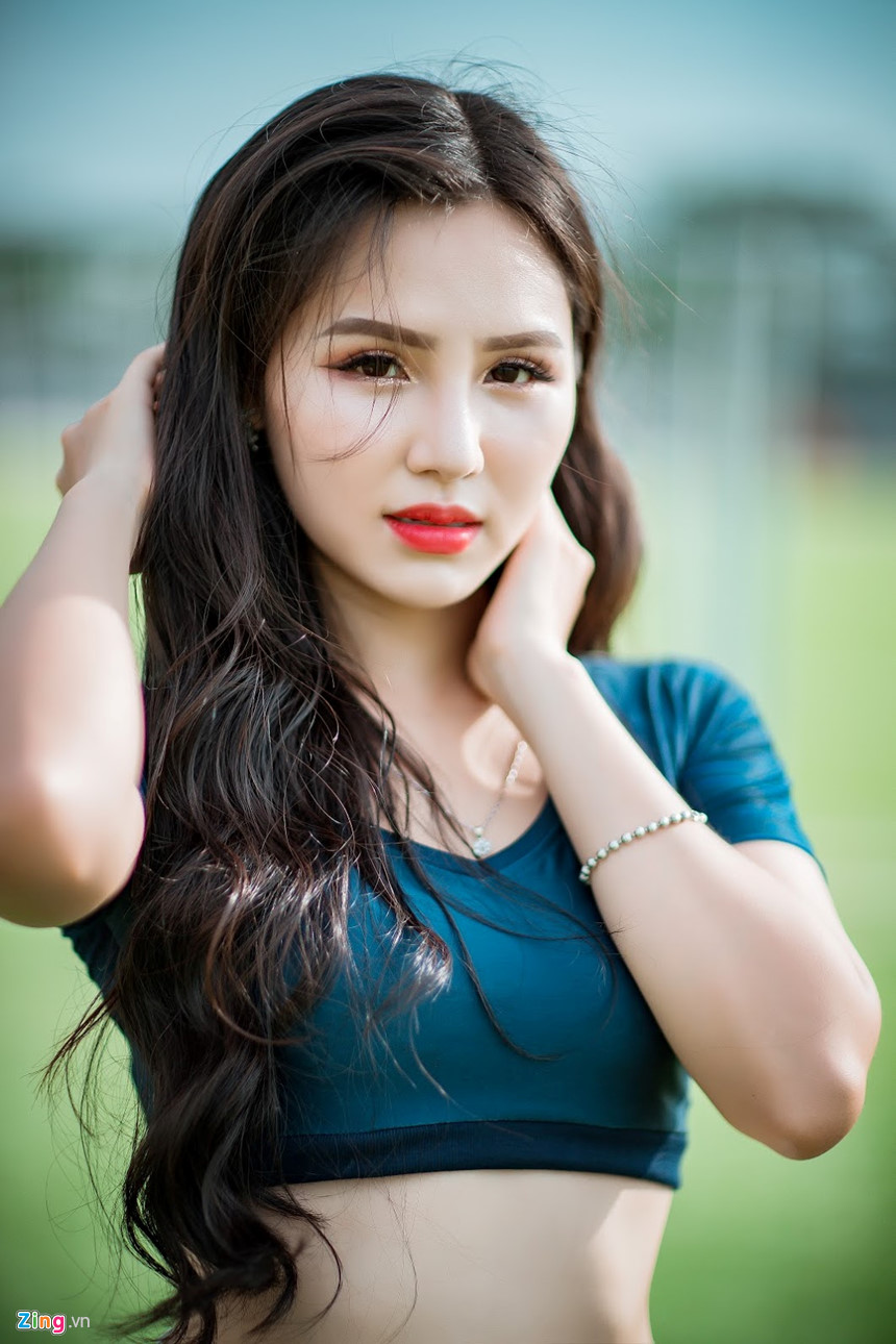 Hotgirl bình luận trên VTV cổ vũ tuyển Pháp, mơ ước làm phóng viên ảnh