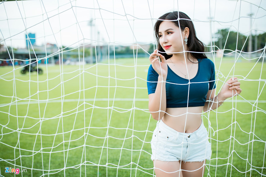 Hotgirl bình luận trên VTV cổ vũ tuyển Pháp, mơ ước làm phóng viên ảnh