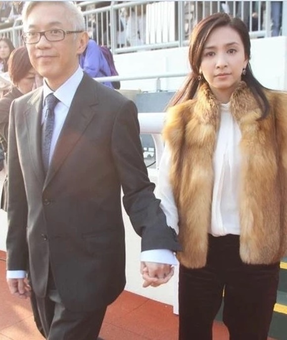 Nàng Á hậu Hong Kong và cú sốc ám ảnh cả đời vì chồng đột tử lúc đang ngủ