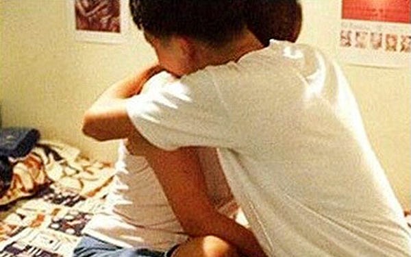 Tra tay vào còng mới ngã ngửa đã ăn trái cấm của em chưa 16