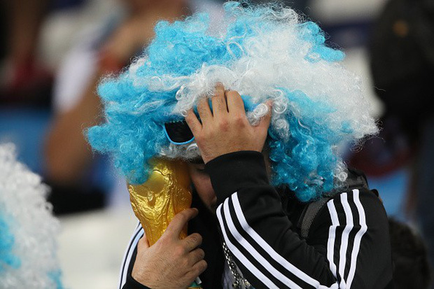 CĐV Argentina tan vỡ sau chiến bại muối mặt của Messi cùng các đồng đội