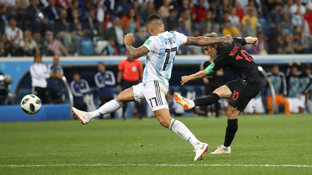 CĐV Argentina tan vỡ sau chiến bại muối mặt của Messi cùng các đồng đội