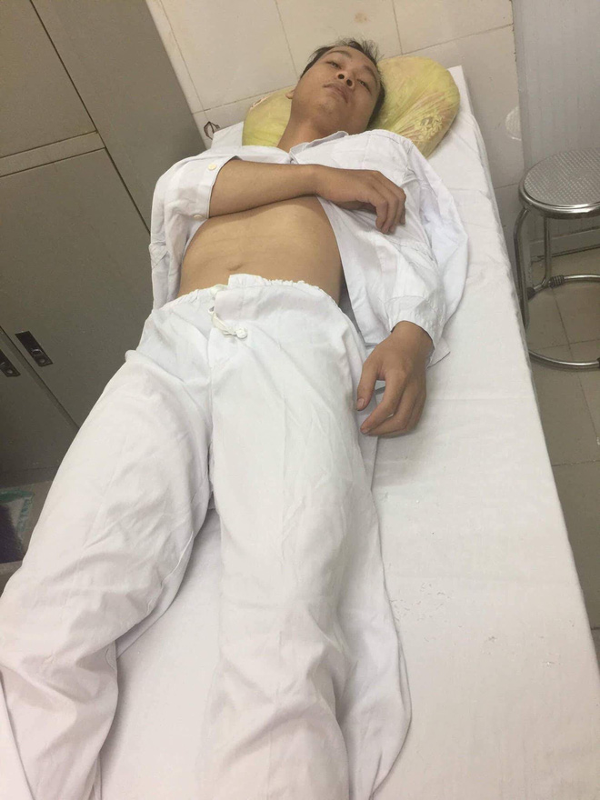 Táo tợn cướp ba lô để ngay cạnh 2 người đang ngồi uống nước gần hồ Văn Quán