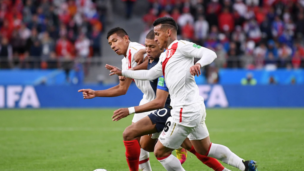 Ghi bàn ở World Cup, sao tuyển Pháp tái hiện màn ăn mừng để đời của Văn Thanh