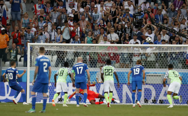 Nigeria hạ Iceland, mở cơ hội đi tiếp cho Argentina