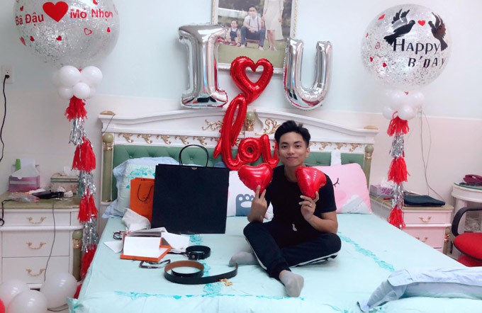 Khánh Thi trốn viện, bí mật về nhà tổ chức sinh nhật cho ông xã Phan Hiển