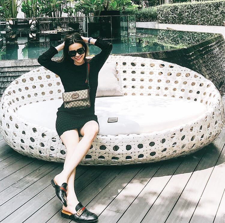 Sành điệu ra phố với loạt giày dép hot nhất mùa hè cùng Hồ Ngọc Hà