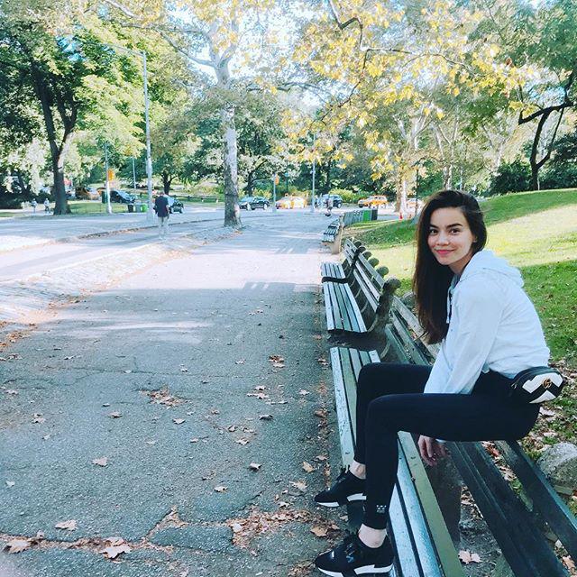 Sành điệu ra phố với loạt giày dép hot nhất mùa hè cùng Hồ Ngọc Hà