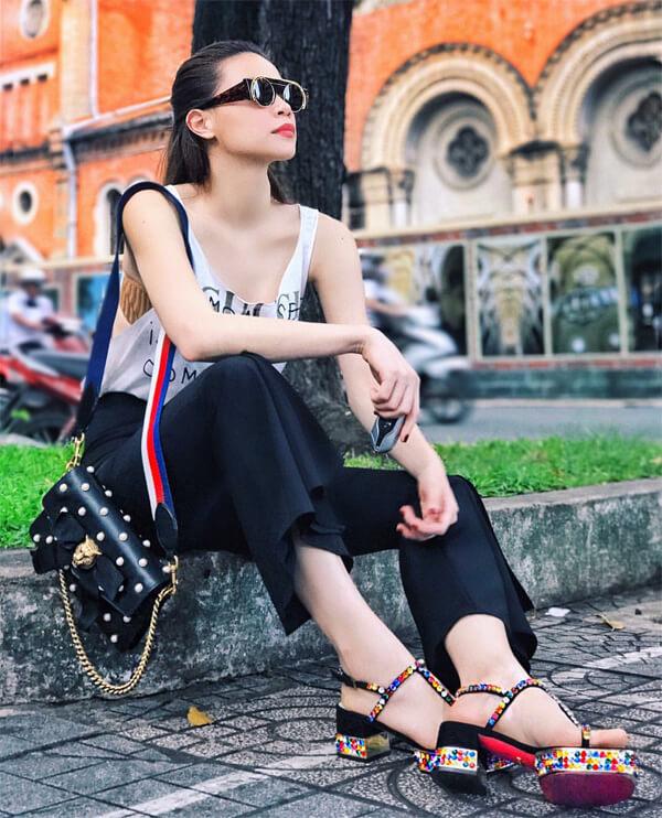 Sành điệu ra phố với loạt giày dép hot nhất mùa hè cùng Hồ Ngọc Hà