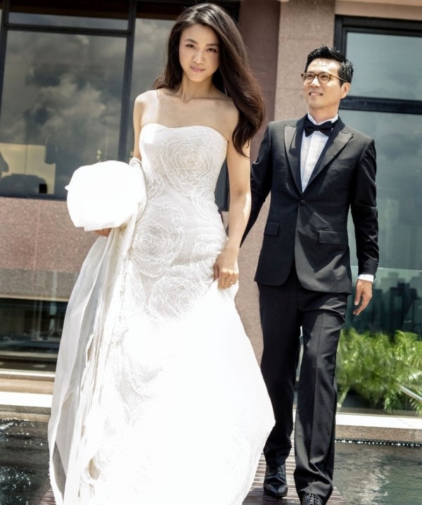 Thang Duy - Hai năm thanh xuân bị chôn vùi vì cảnh nóng và hạnh phúc ngọt ngào của người đàn bà đi qua giông bão bằng nước mắt