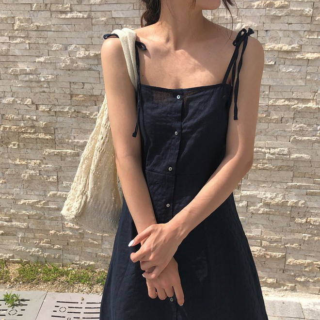 Hè đến, không gì tuyệt hơn là ngày nào cũng được diện loạt kiểu váy nhẹ tênh và xinh xắn hết nấc này