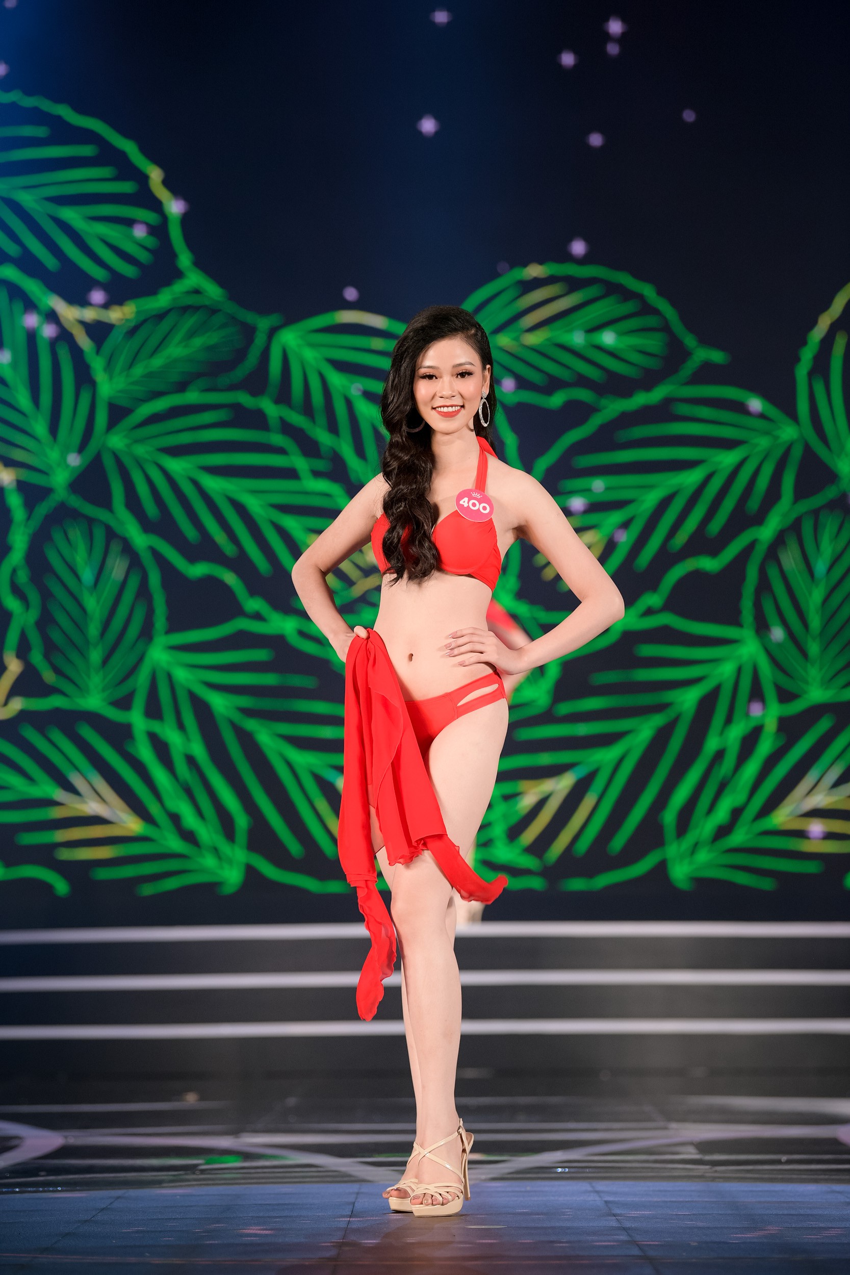 Chung khảo Hoa hậu Việt Nam 2018: Kết thúc phần thi dạ hội, 19 thí sinh được lựa chọn bước vào đêm thi chung kết Chung khảo Hoa hậu Việt Nam 2018: Kết thúc phần thi dạ hội, 19 thí sinh được lựa chọn bước vào đêm thi chung kết
